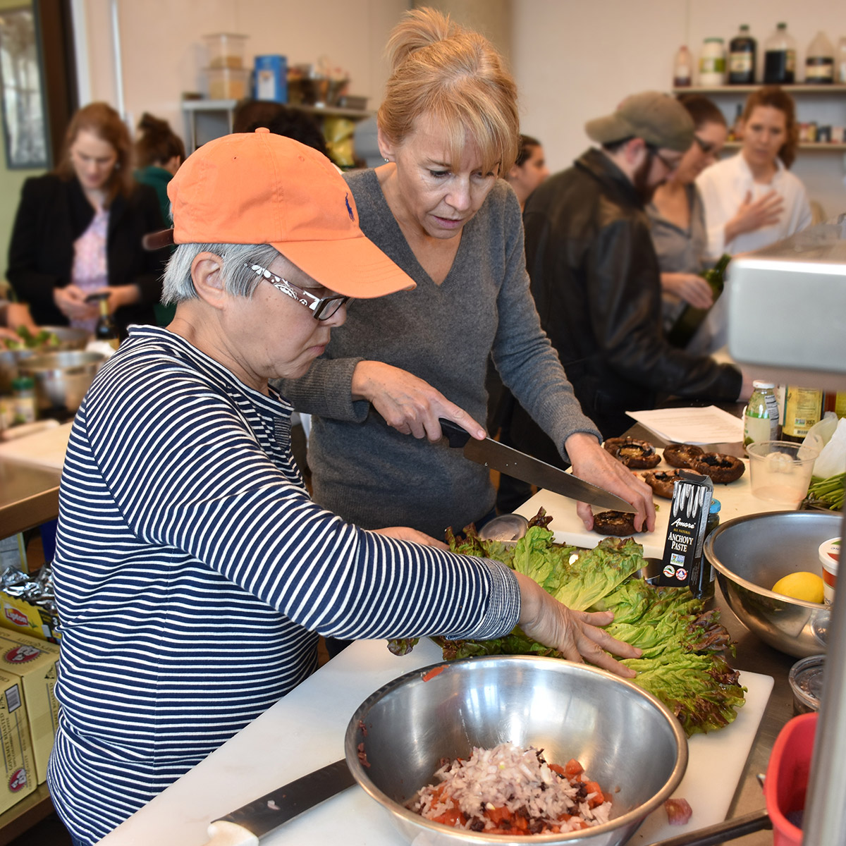 CCD Nutrition students preparing food